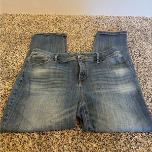 Chicos “so slimming” girlfriend